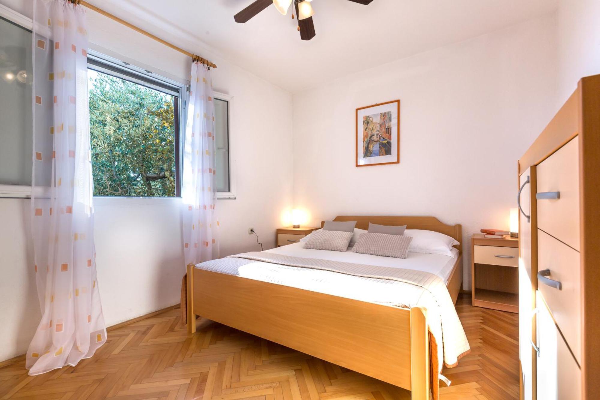 Apartmani Lovrenco Krvavica Exterior foto