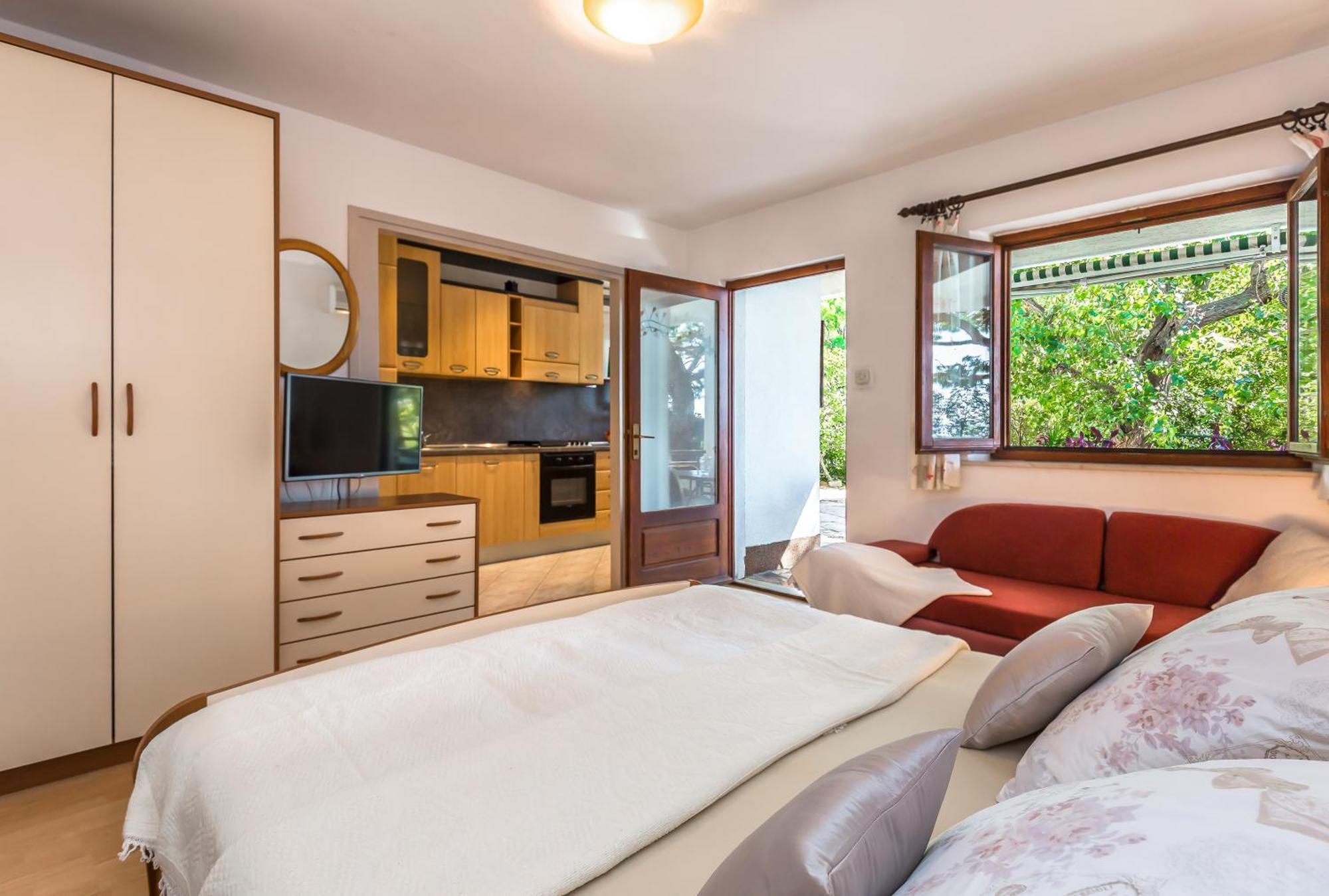 Apartmani Lovrenco Krvavica Exterior foto